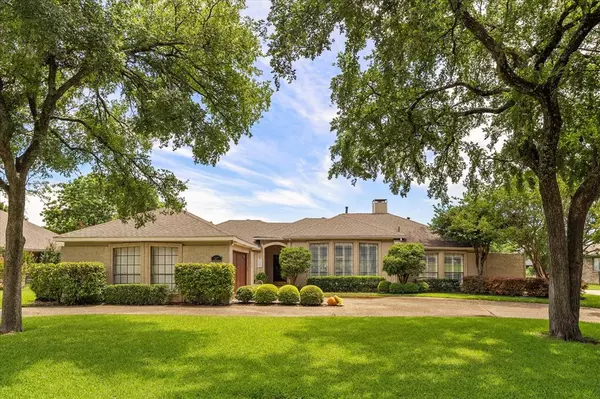 1317 Meandering Way,  Rockwall,  TX 75087