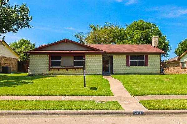 3217 Kensington Drive, Mesquite, TX 75150