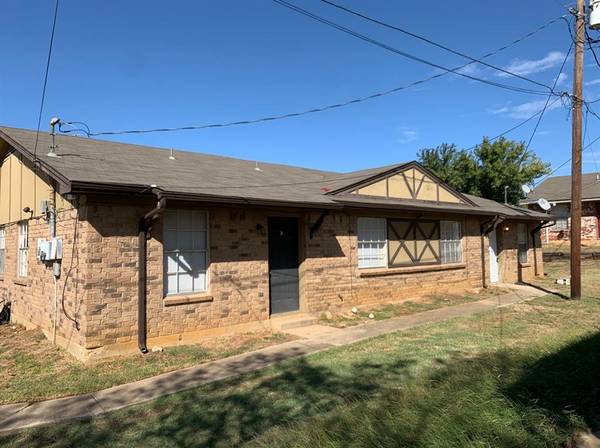 217 Pine Meadow Drive, Kennedale, TX 76060