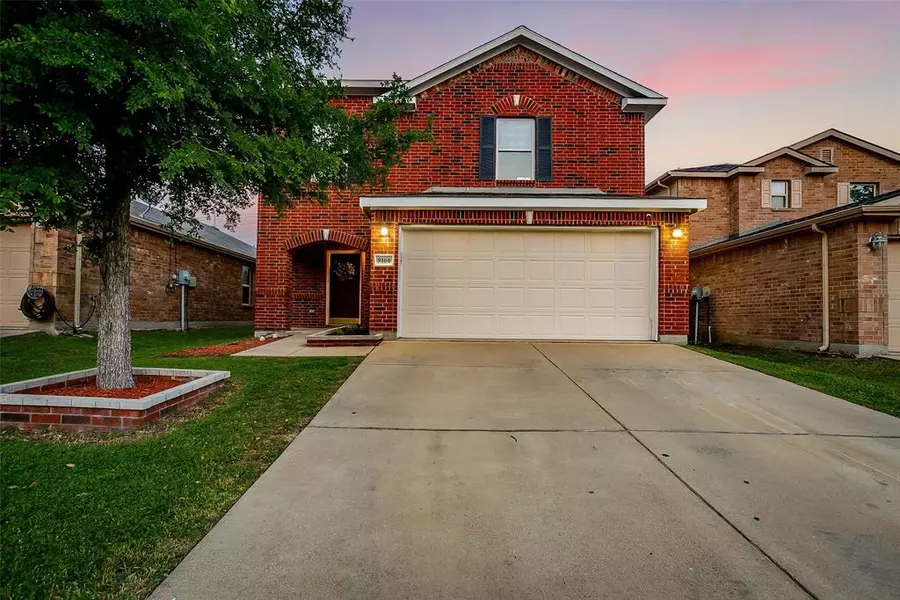 9100 Sun Haven Way, Fort Worth, TX 76244