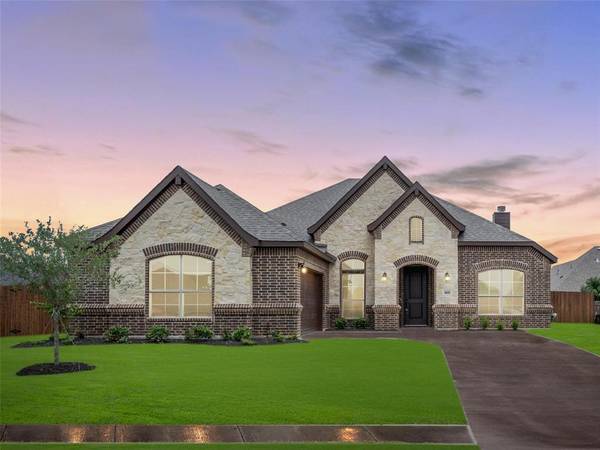 905 Meadow View Drive, Cleburne, TX 76033