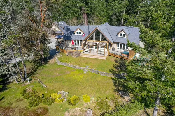 266 Canvasback Pl, Salt Spring, BC V8K 2W5