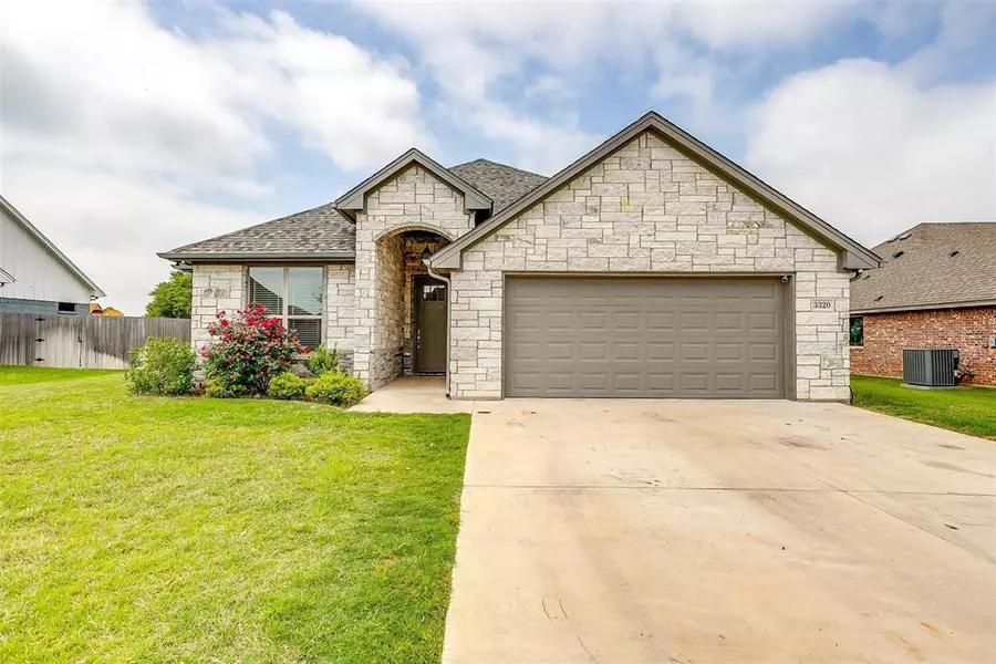 3320 WINDCREST Drive, Granbury, TX 76049