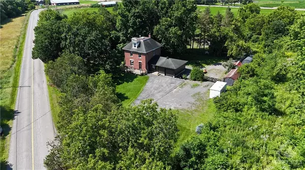 Ottawa, ON K0A 2Z0,3296 STEEPLE HILL CRES