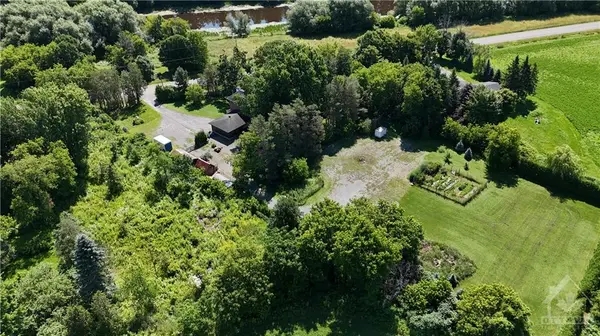 Ottawa, ON K0A 2Z0,3296 STEEPLE HILL CRES