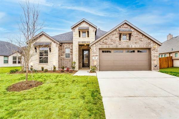 136 Deer Crossing Drive, Waxahachie, TX 75165