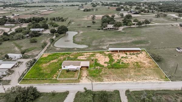 716 County Road 563, Stephenville, TX 76401