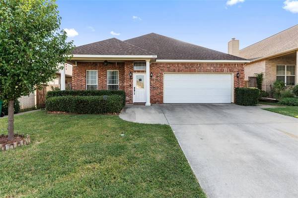 232 Irick Court,  Aubrey,  TX 76227