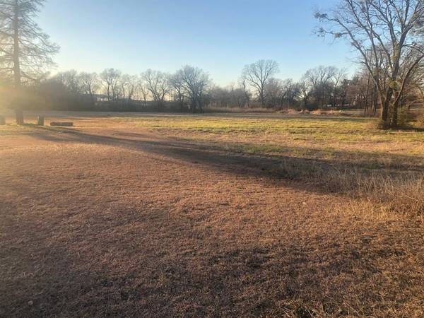 262 Pr 288,  Honey Grove,  TX 75446