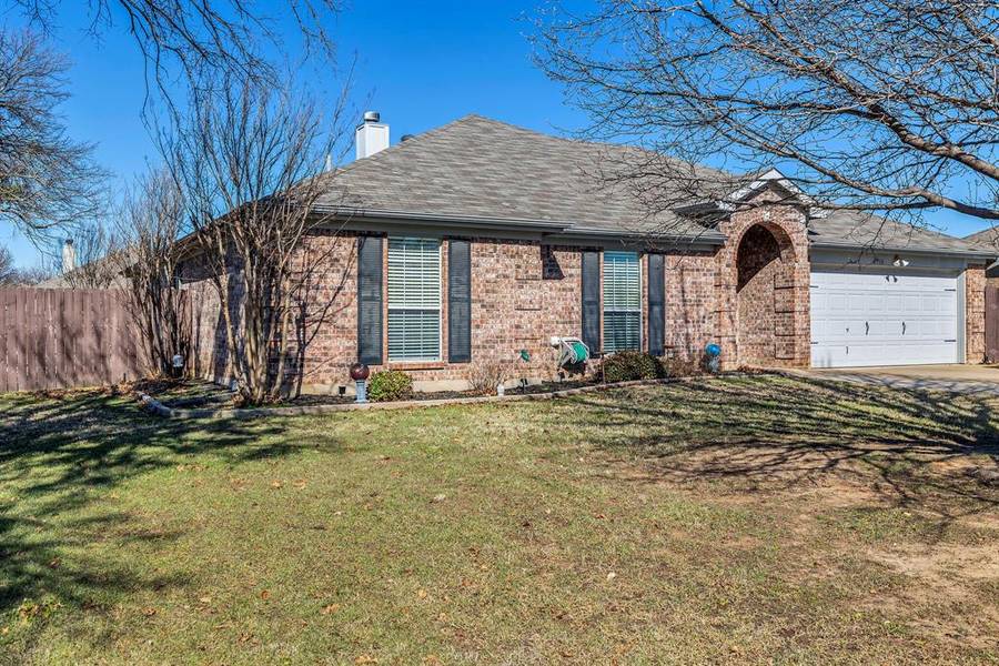 2916 Meandering Way, Granbury, TX 76049