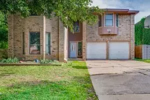 826 Ashmount Lane, Arlington, TX 76017