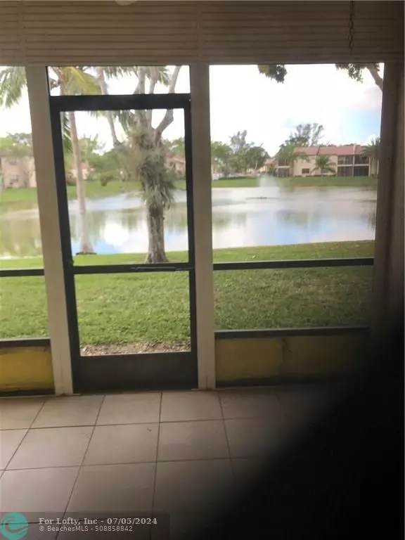 Boca Raton, FL 33428,9307 E Vista Del Lago  #17-E