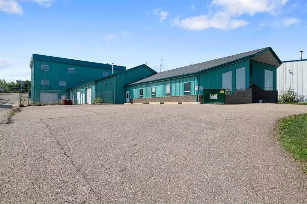 Fort Mcmurray, AB T9H 5C8,340 MacLennan Crescent