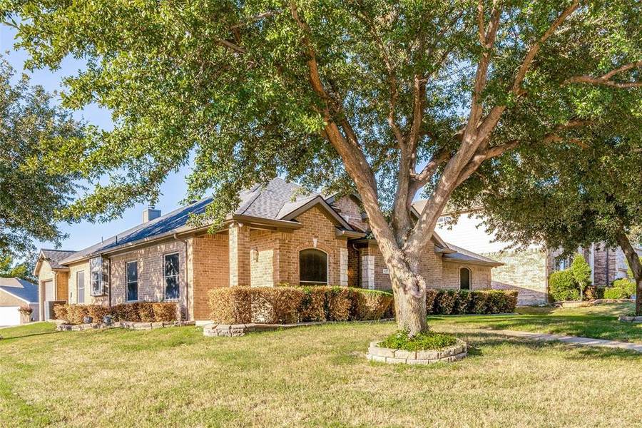 627 Dover Heights Trail, Mansfield, TX 76063