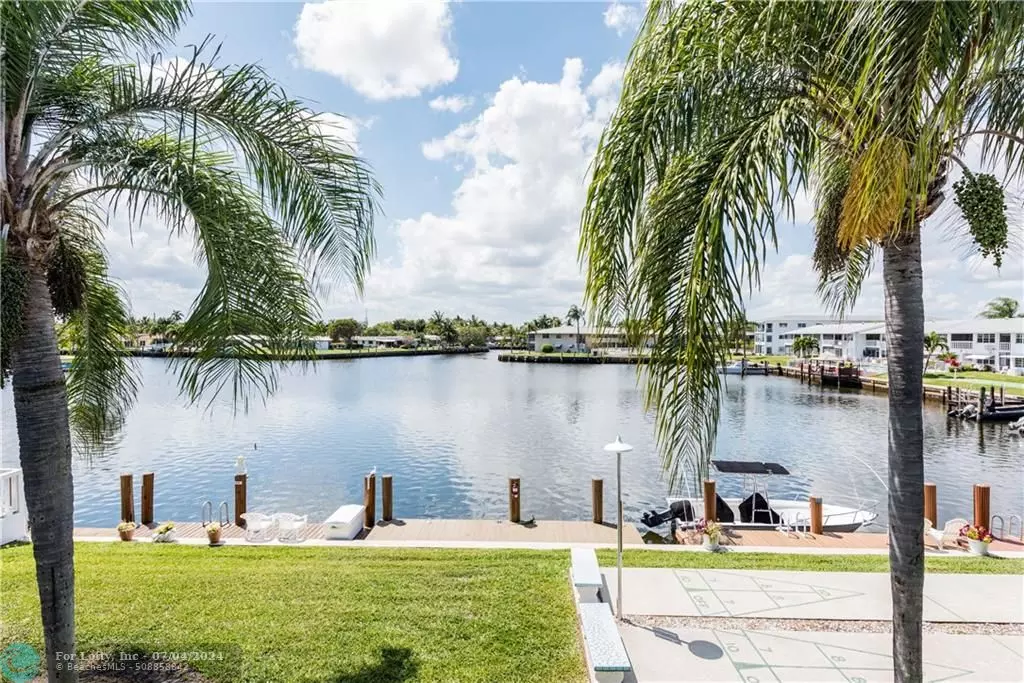 Pompano Beach, FL 33060,750 Pine Dr  #16