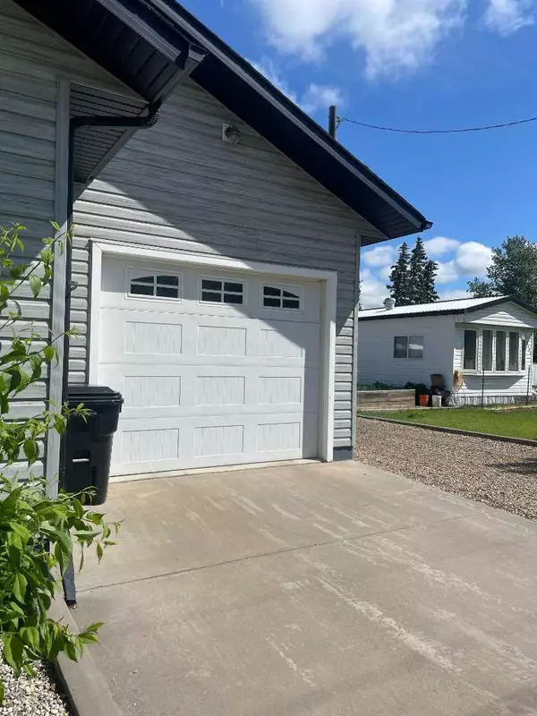 Consort, AB T0C 1B0,5112 52 AVE