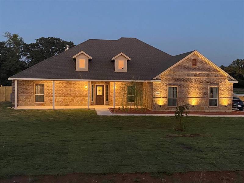 104 Cottongame Drive, Weatherford, TX 76088