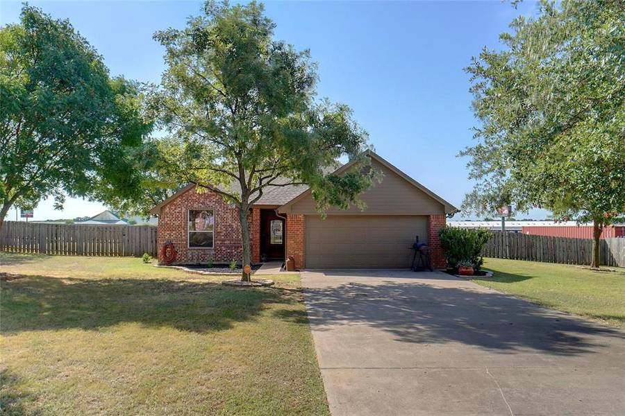 154 Hunters Circle, Weatherford, TX 76088