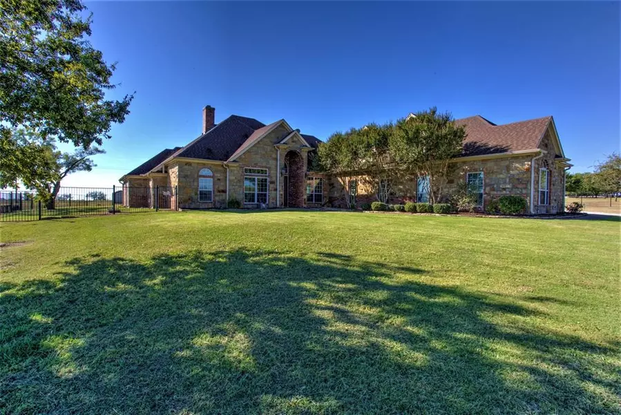 156 Serrano Court, Weatherford, TX 76087