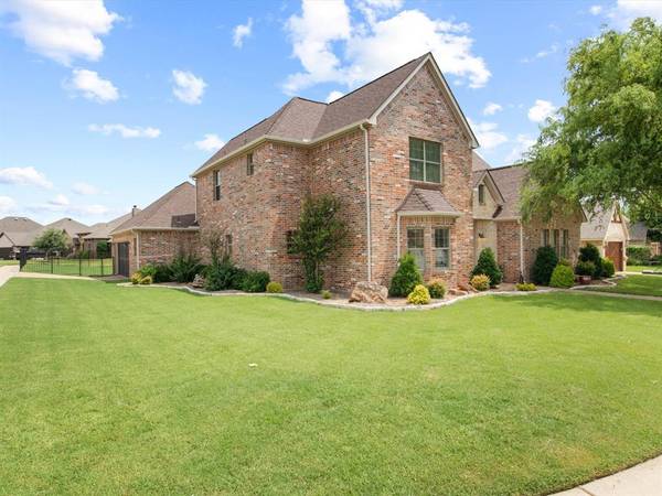 1105 Reata Drive, Weatherford, TX 76087