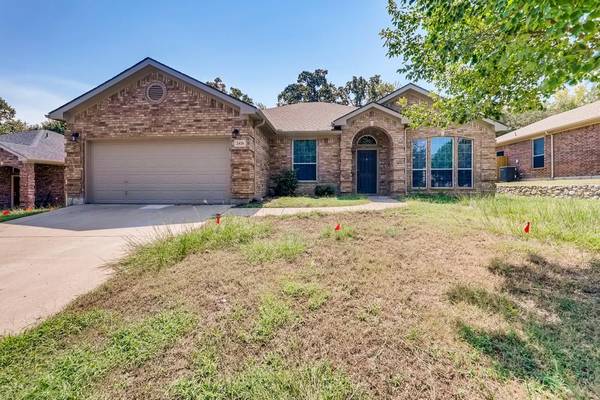 2426 Scotts Meadow Court, Weatherford, TX 76087