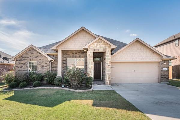 2108 Caroline Drive, Weatherford, TX 76087