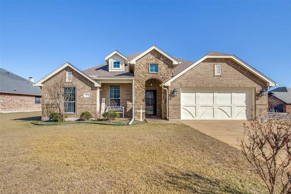 102 Emilie Court, Weatherford, TX 76087