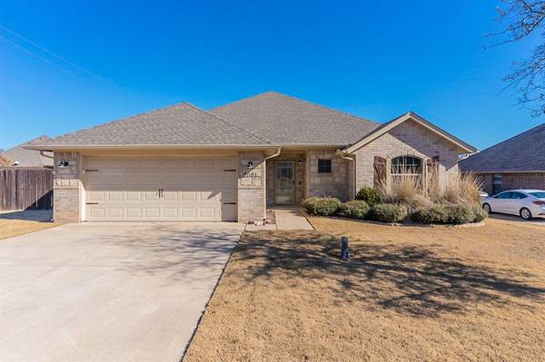 2001 Starwood Drive, Weatherford, TX 76086