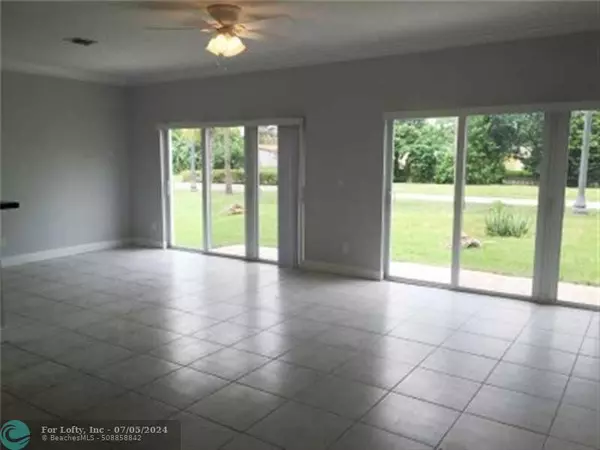 Lauderdale Lakes, FL 33319,4519 NW 36 CT