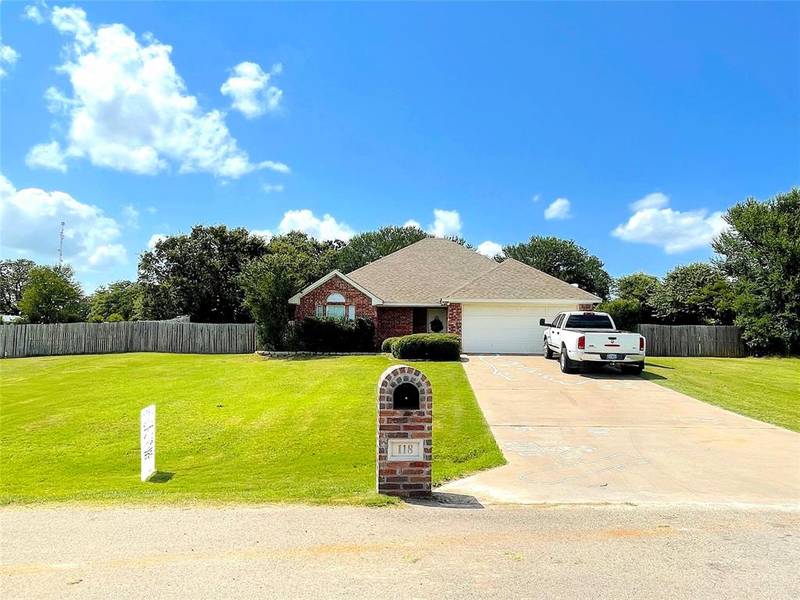 118 Hunters Circle, Weatherford, TX 76088