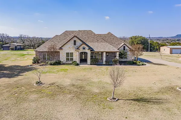 6006 Whisperwood Court, Granbury, TX 76048