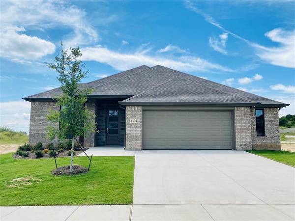 1304 Parkers Draw Avenue, Weatherford, TX 76086