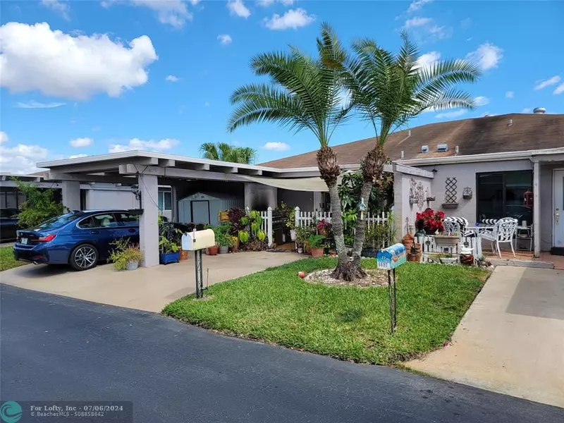 6678 Moonlit Drive, Delray Beach, FL 33446