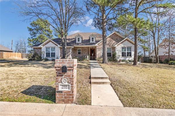 1006 Millstone Lane, Chandler, TX 75758