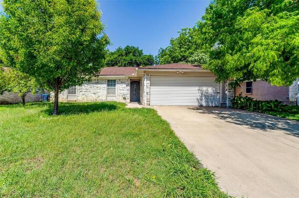 2908 Raton Drive, Fort Worth, TX 76116