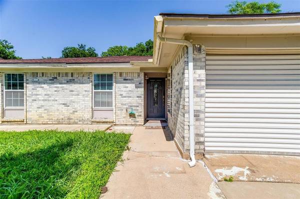 Fort Worth, TX 76116,2908 Raton Drive