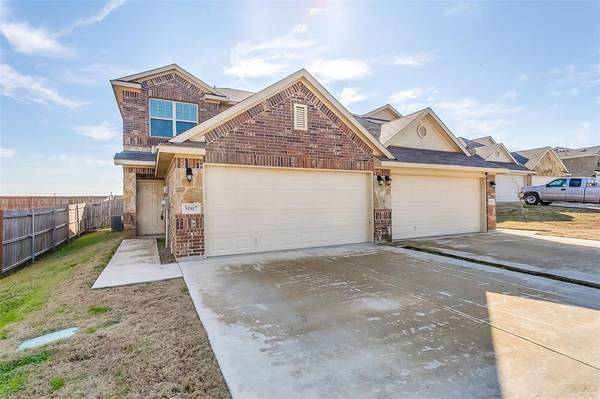 5005 Sanger Circle Drive, Sanger, TX 76266