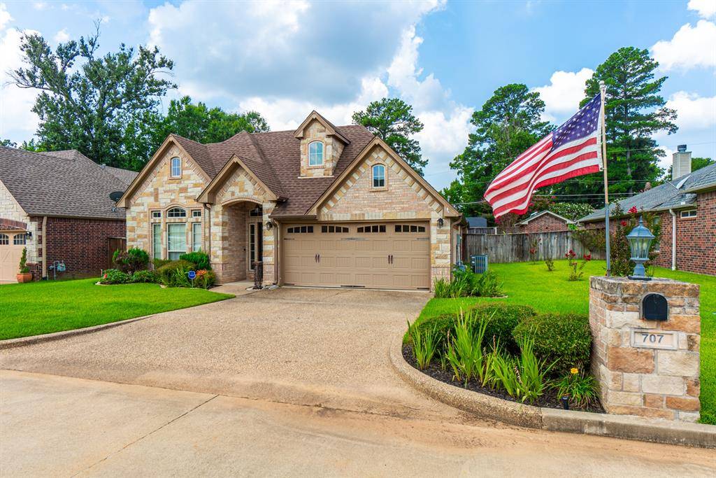 707 Cove Place,  Longview,  TX 75604