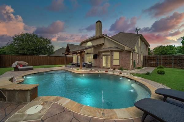 3904 Park Wood Drive, Corinth, TX 76208