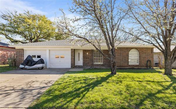 6716 Echo Hill Drive, Watauga, TX 76148