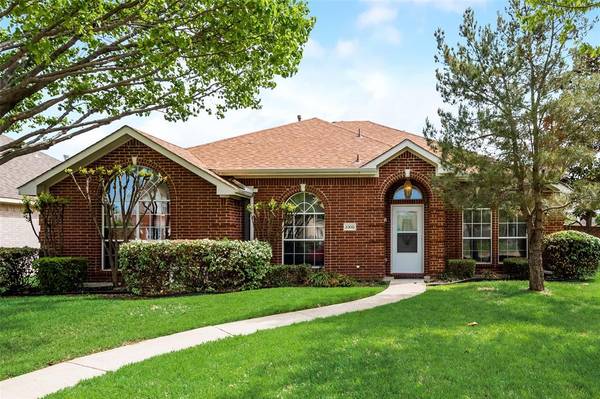 2300 Granbury Drive, Mesquite, TX 75150