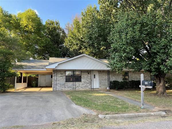 309 Denton Court, Collinsville, TX 76233