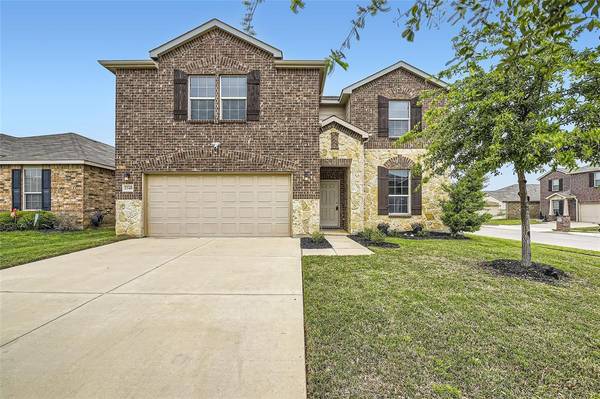 2349 Parda Alpina Lane, Fort Worth, TX 76131