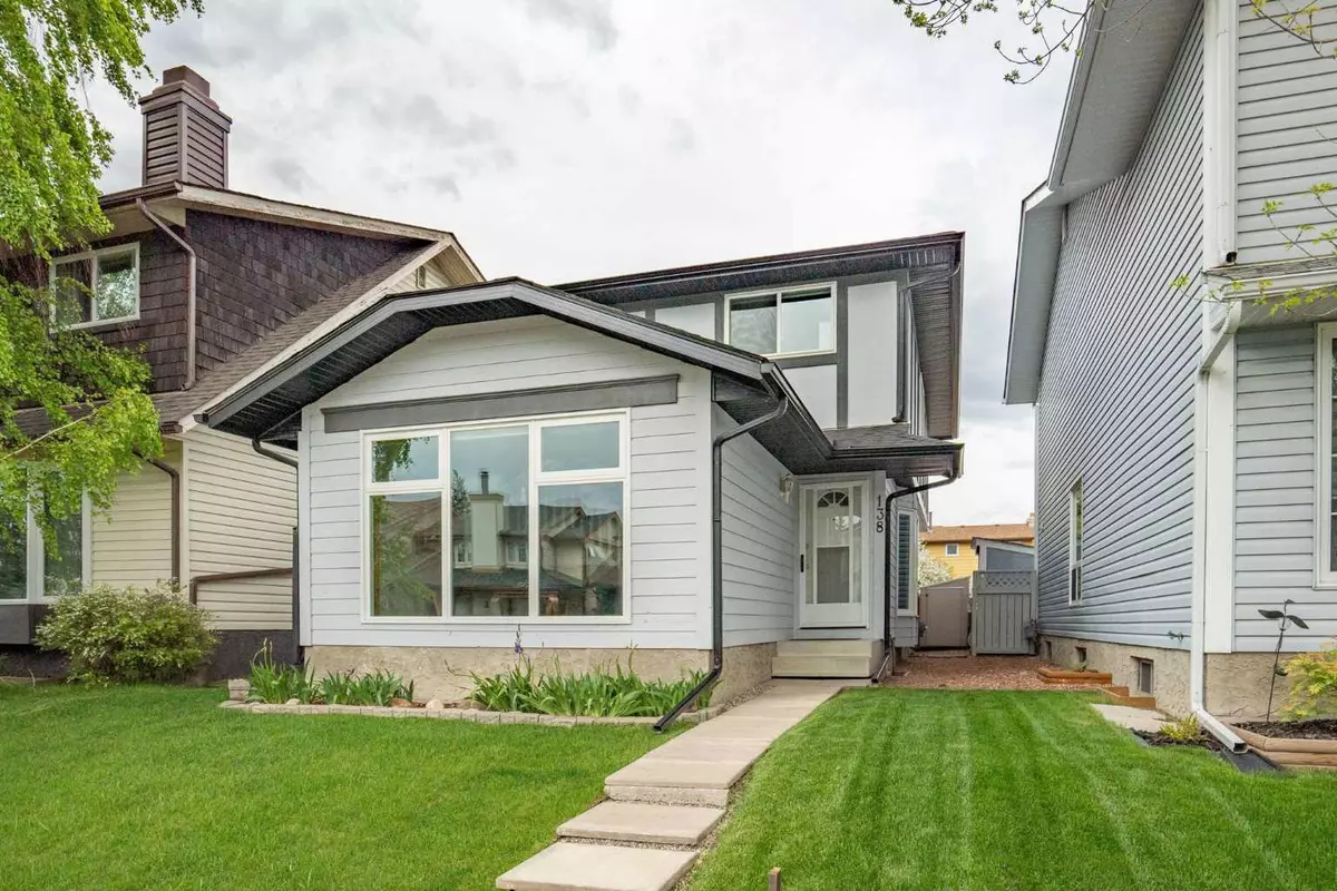 Calgary, AB T2W 3V2,138 Woodfield Close SW