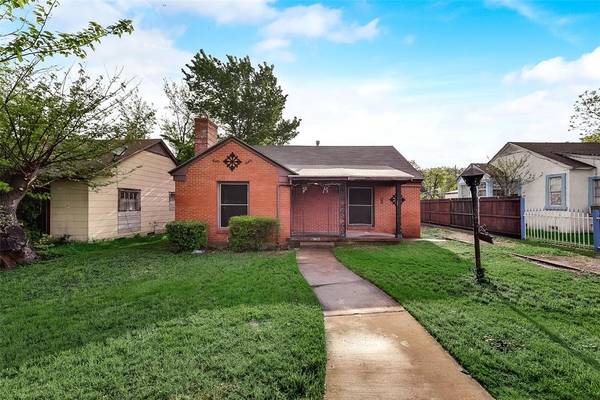 1318 S Marsalis Avenue,  Dallas,  TX 75216