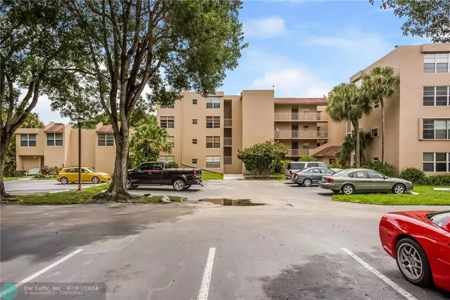 9460 Live Oak Pl  #309, Davie, FL 33324