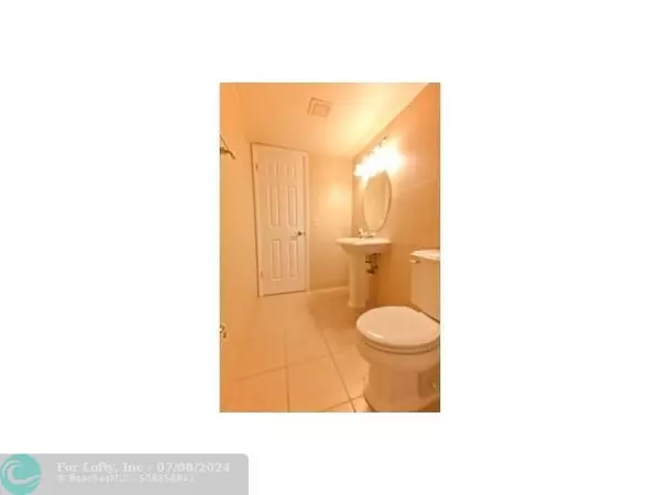 Miami Beach, FL 33139,609 Euclid Avenue  #6