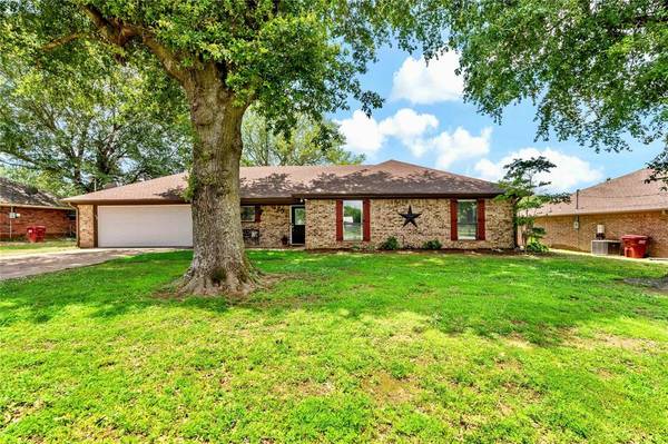 1625 Sugar Hill Road,  Reno,  TX 75462