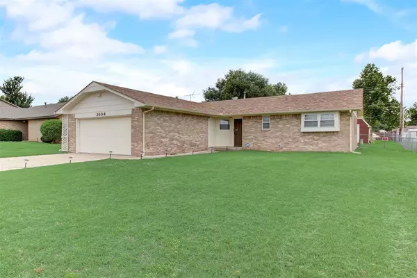 2604 Stone Glen Drive, El Reno, OK 73036