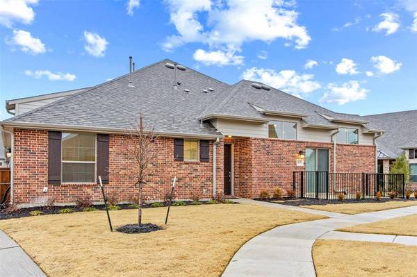 2632 Zinfandel Road, Grand Prairie, TX 75054